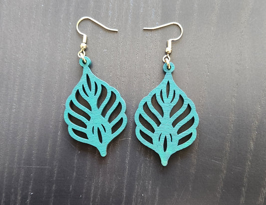 Green leaf earring