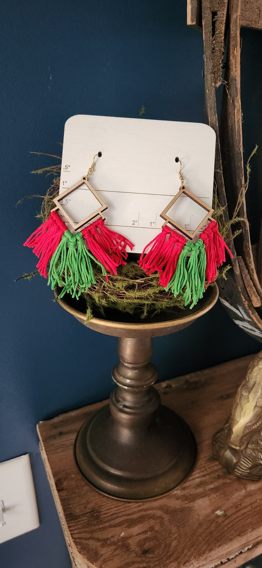 Red and Green Macrame